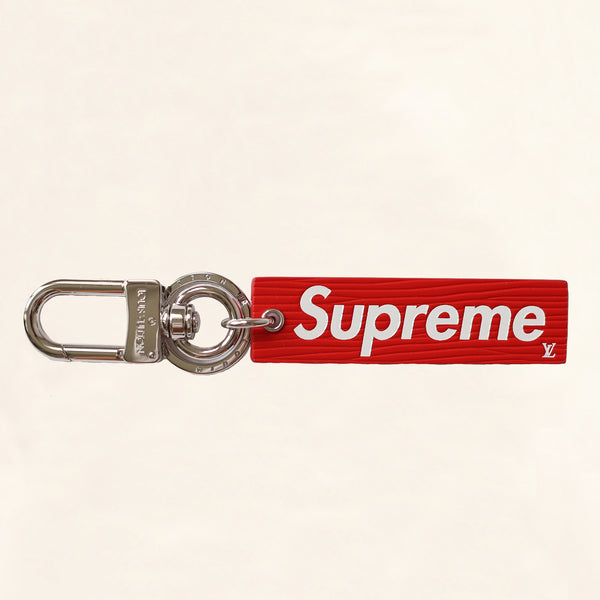 Key ring Louis Vuitton x Supreme Red in Other - 33846830