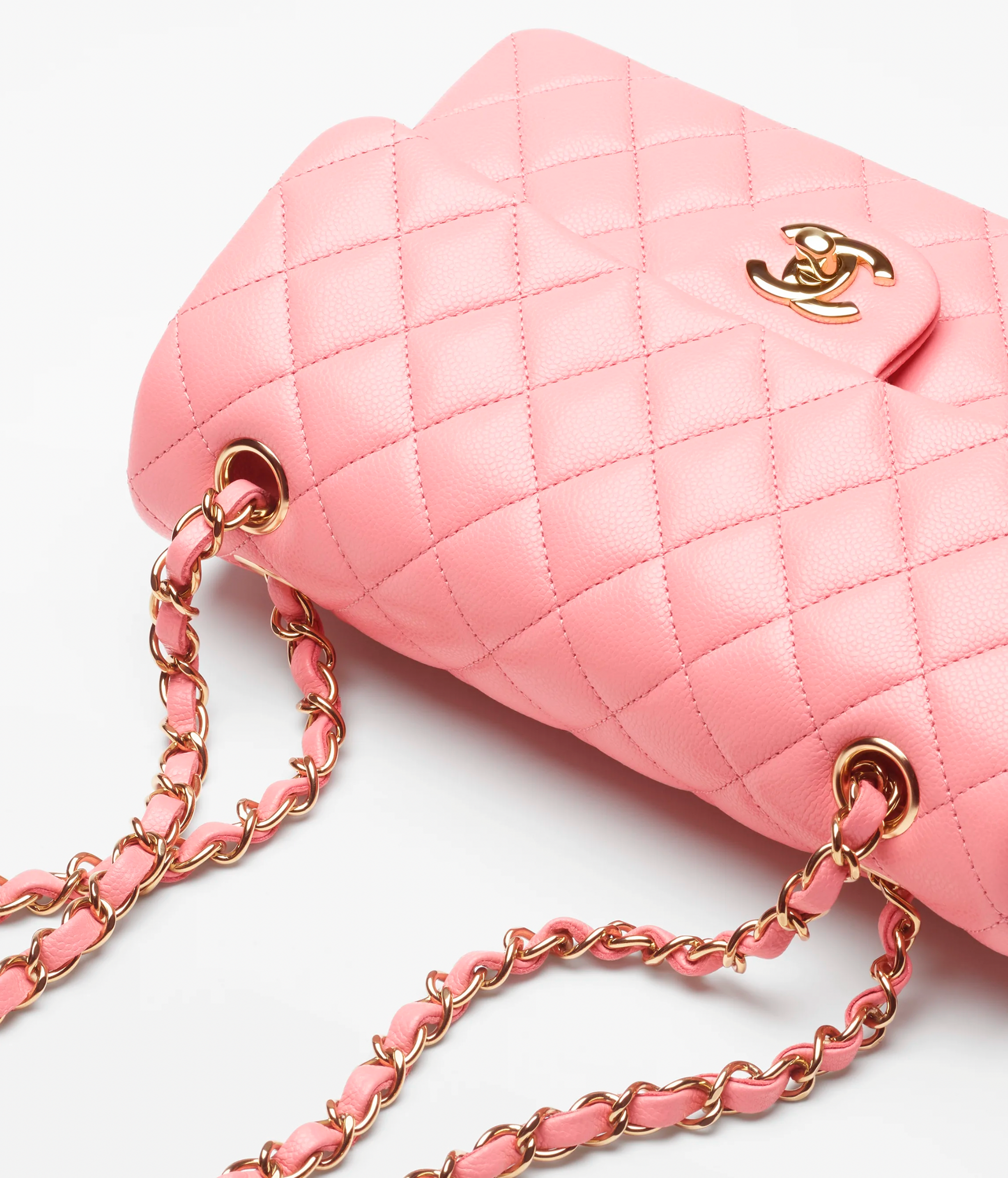 Chanel classic flap bag discount pink