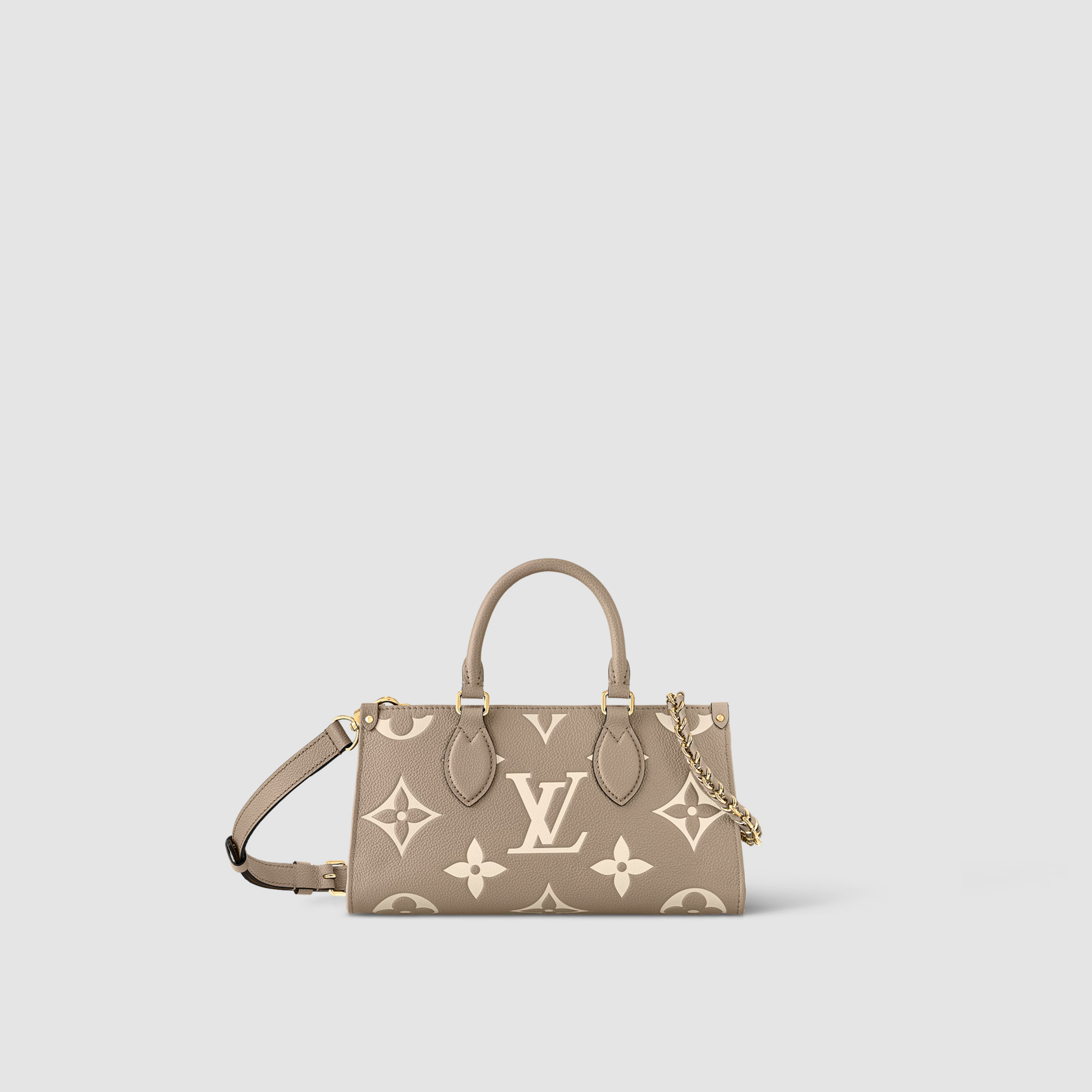 LouisVuittonOnTheGoEastWestM23 