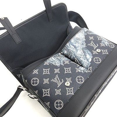 Louis Vuitton | Chapman Brothers Lion Messenger Bag | M54248 - The-Collectory
