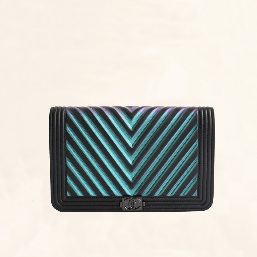 Chanel | Iridescent Lambskin Boy Wallet on Chain | WOC - The-Collectory 