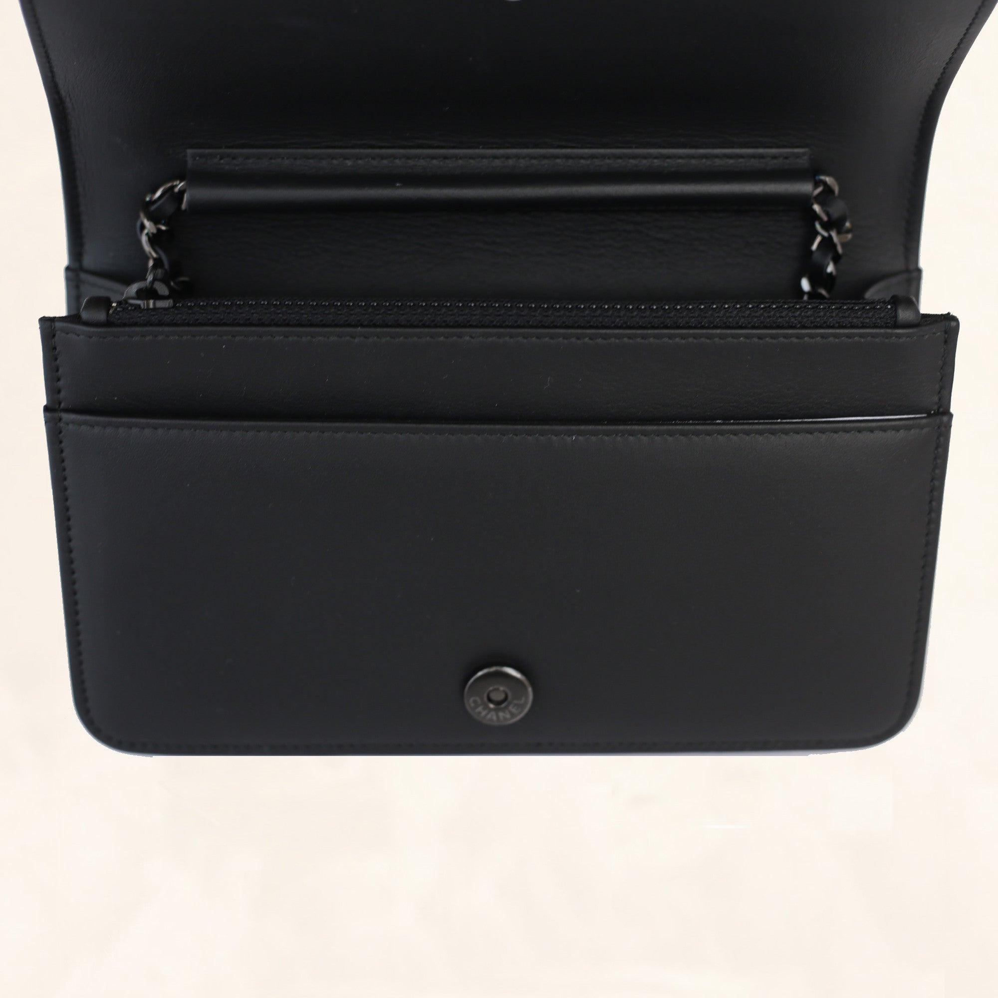 Replica Chanel Belt Airpods Pro Holder AP1956 Black