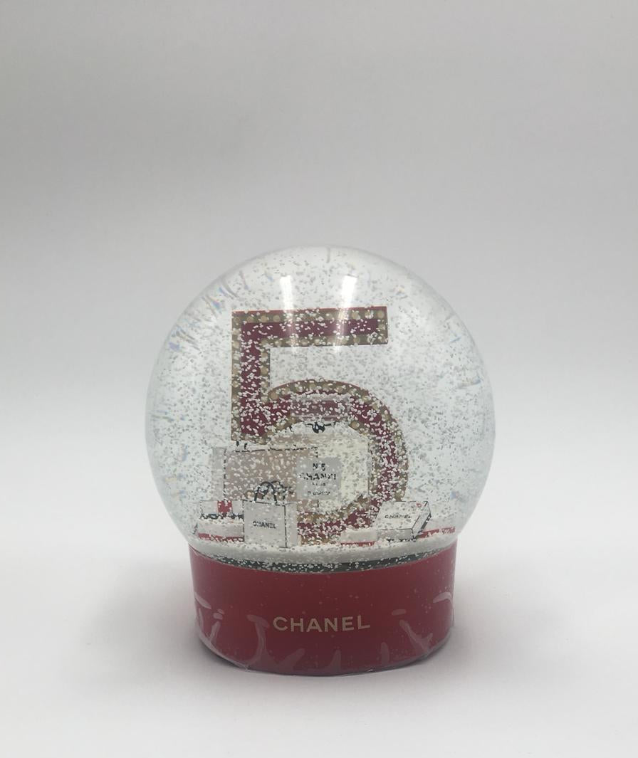 Chanel Snow Globe Dome Chanel VIP Collectible Large Perfume N° 5 Snow Globe