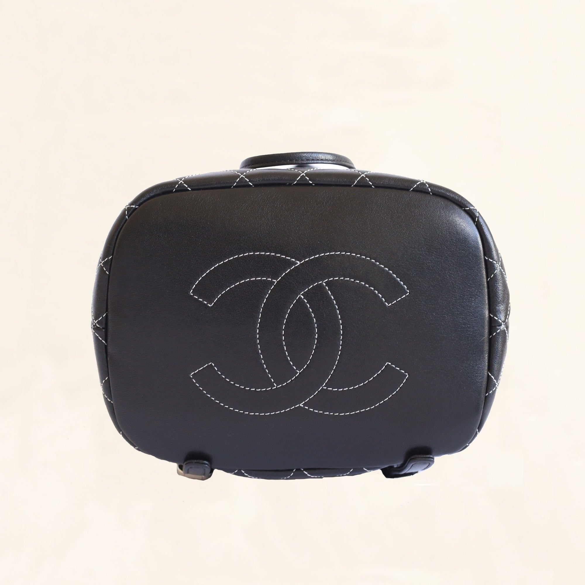 CHANEL CHANEL Shiny Caviar Quilted Strass CC Cosmetic Case Black |  FASHIONPHILE