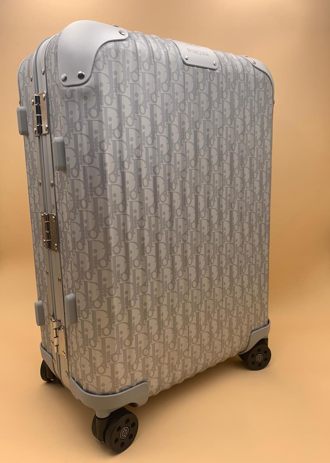 DIOR and RIMOWA gray limited item difficult to obtain
