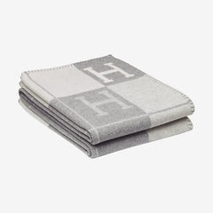 Hermes  Blanket Avalon Signature H Ecru and Noir Throw Blanket– TC
