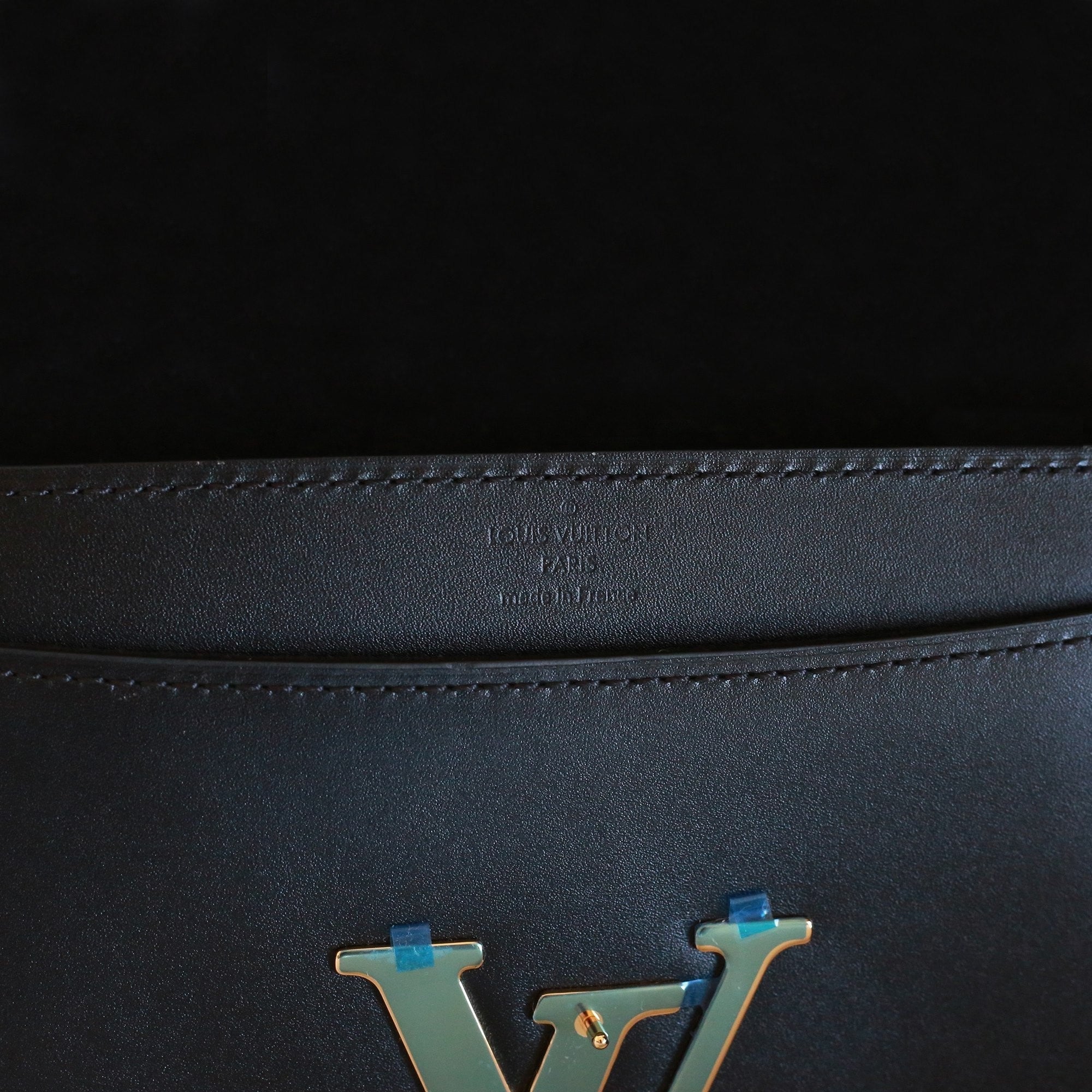 LOUIS VUITTON Calfskin Golden Chain Louise GM Noir Luxury Black Bag Purse