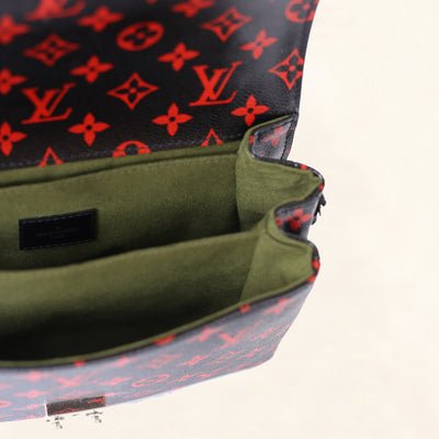 louis vuitton bag with red lining