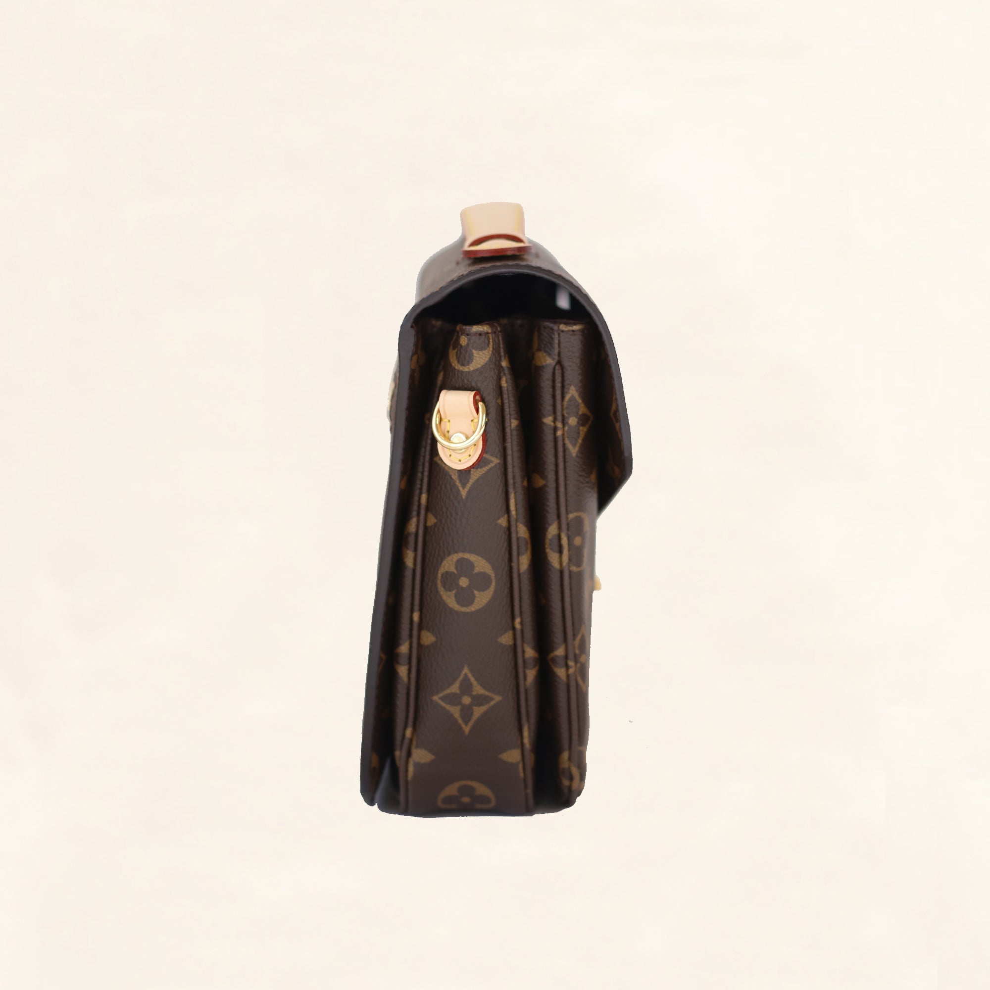 ❌SOLD!❌ Super Popular! Louis Vuitton LV Pochette Metis in Black