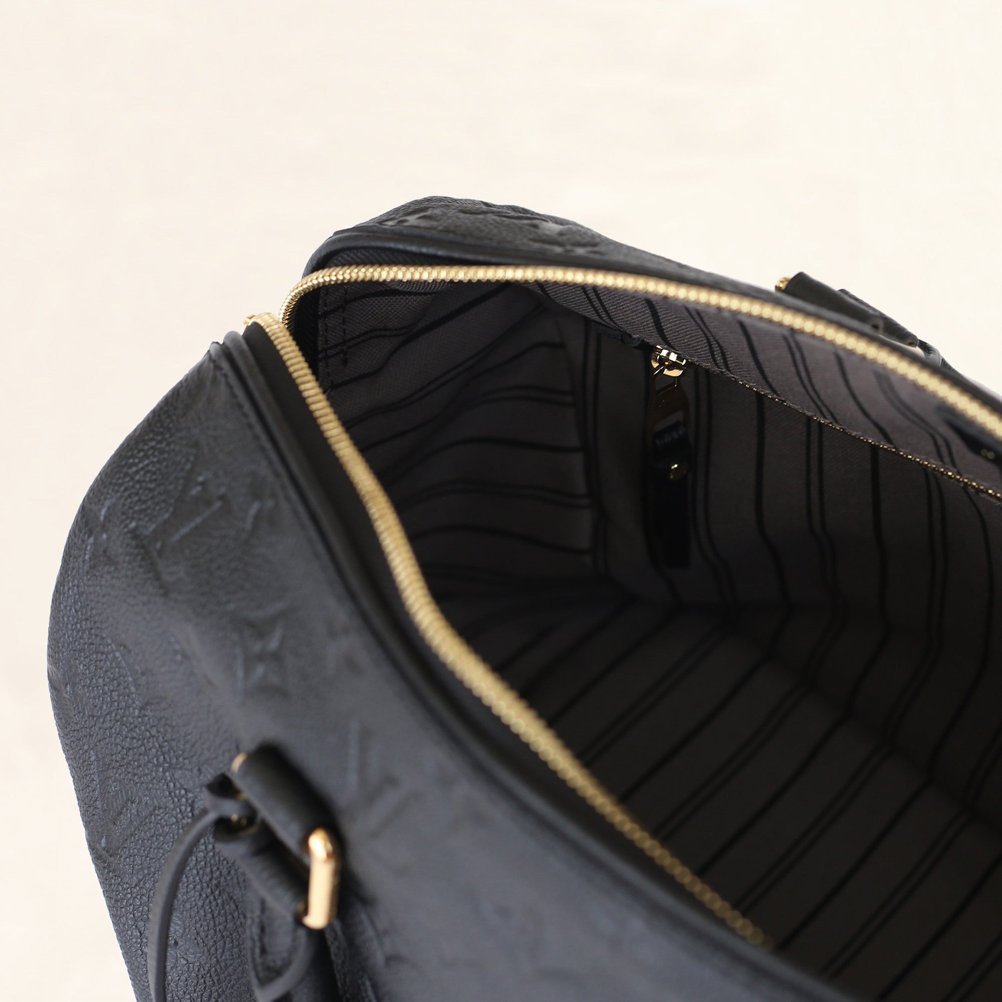 Louis Vuitton Black Monogram Empreinte Leather Speedy Bandouliere 30 Bag -  Yoogi's Closet