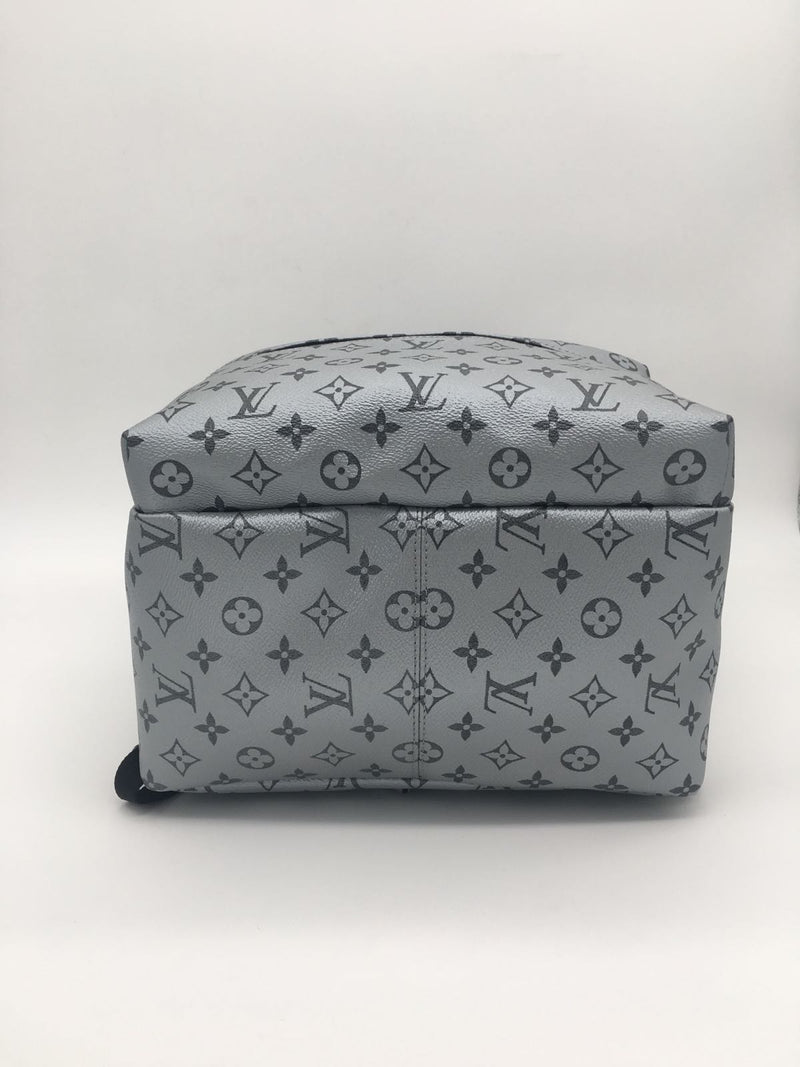 grey louis vuitton backpack women& 39 Louis Vuitton |Apollo Backpack Silver Metallic