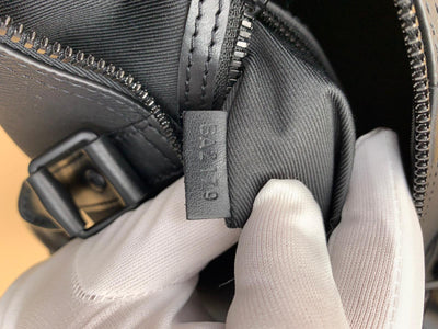 Louis Vuitton Keepall Bandouliere Taiga 50 Black/Rainbow in Taiga