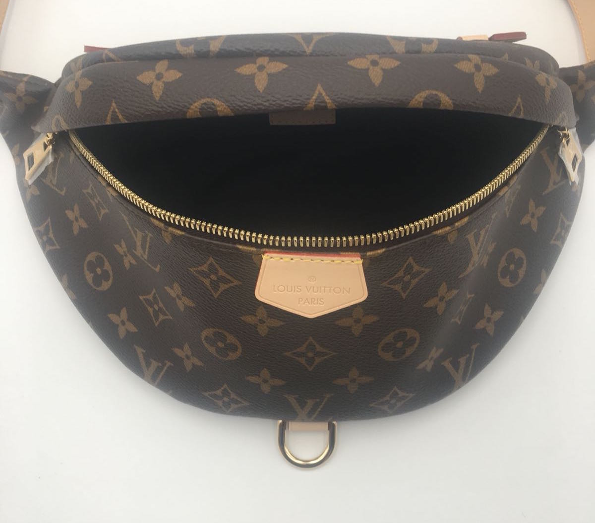 M43644 bumbag top
