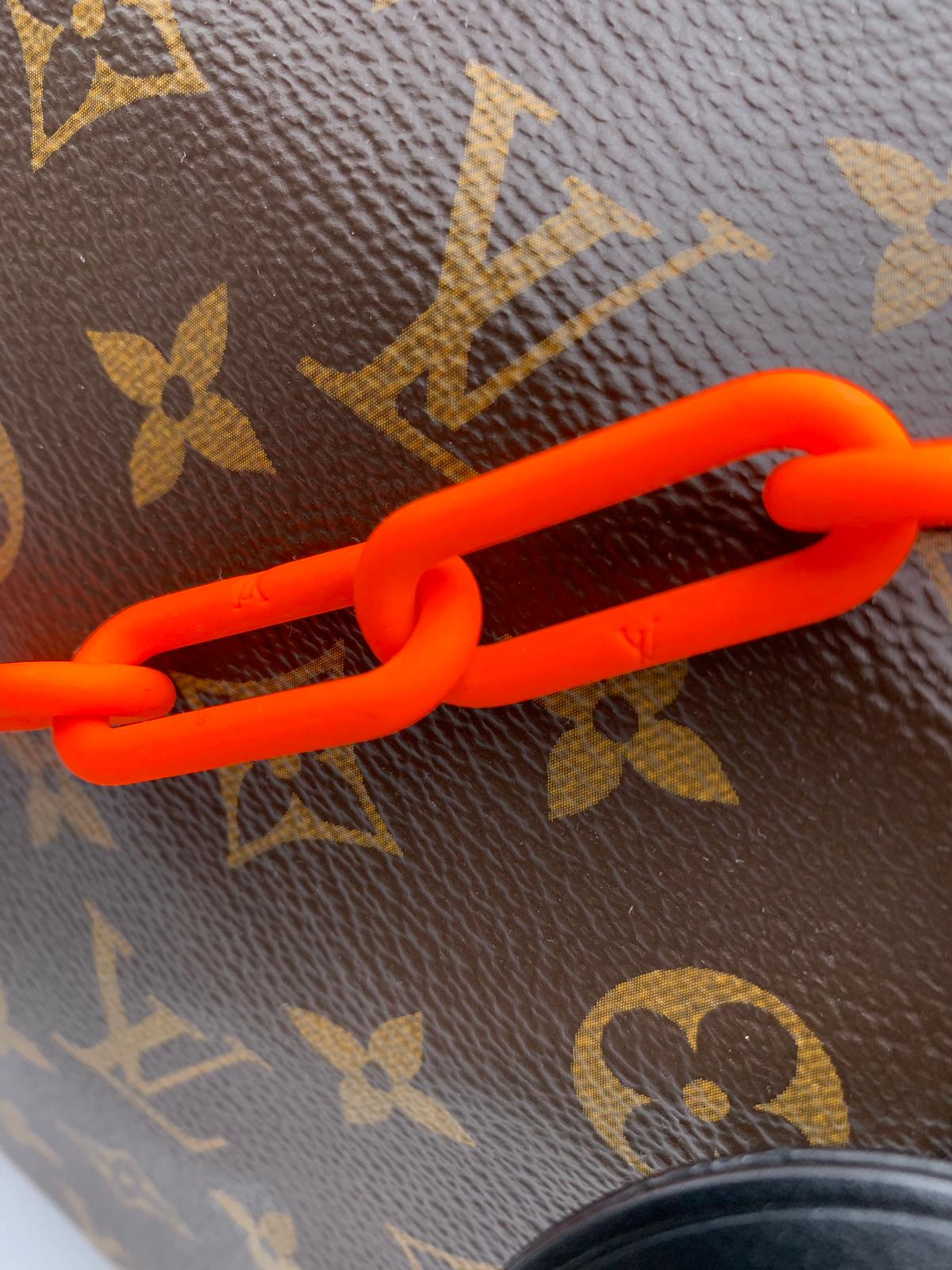 Lv bag 2025 orange chain