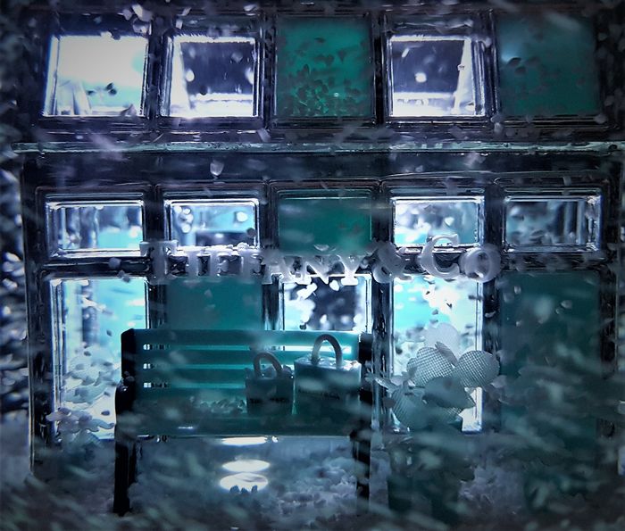 Tiffany & Co | House with Bench and Gift Bags  | Large