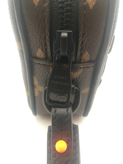 Louis Vuitton Monogram Taurillon Volga Pochette (SHG-24276) – LuxeDH