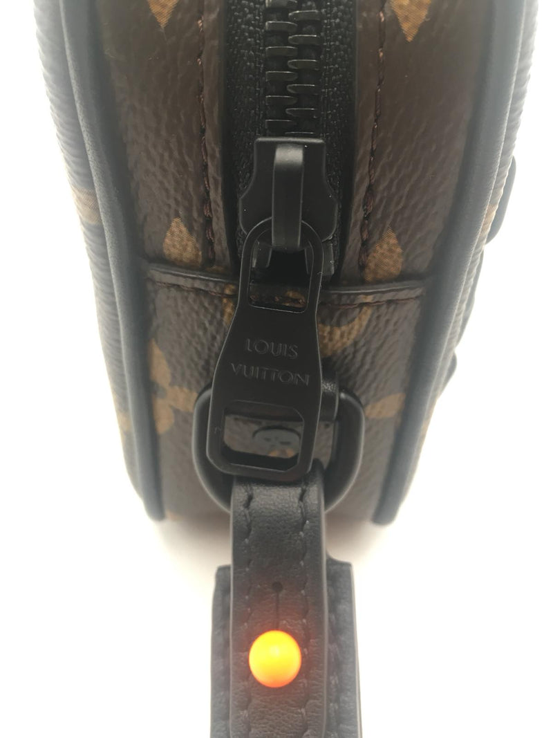 Louis Vuitton Monogram Solar Ray Pochette Volga (SHG-VWsQl0) – LuxeDH