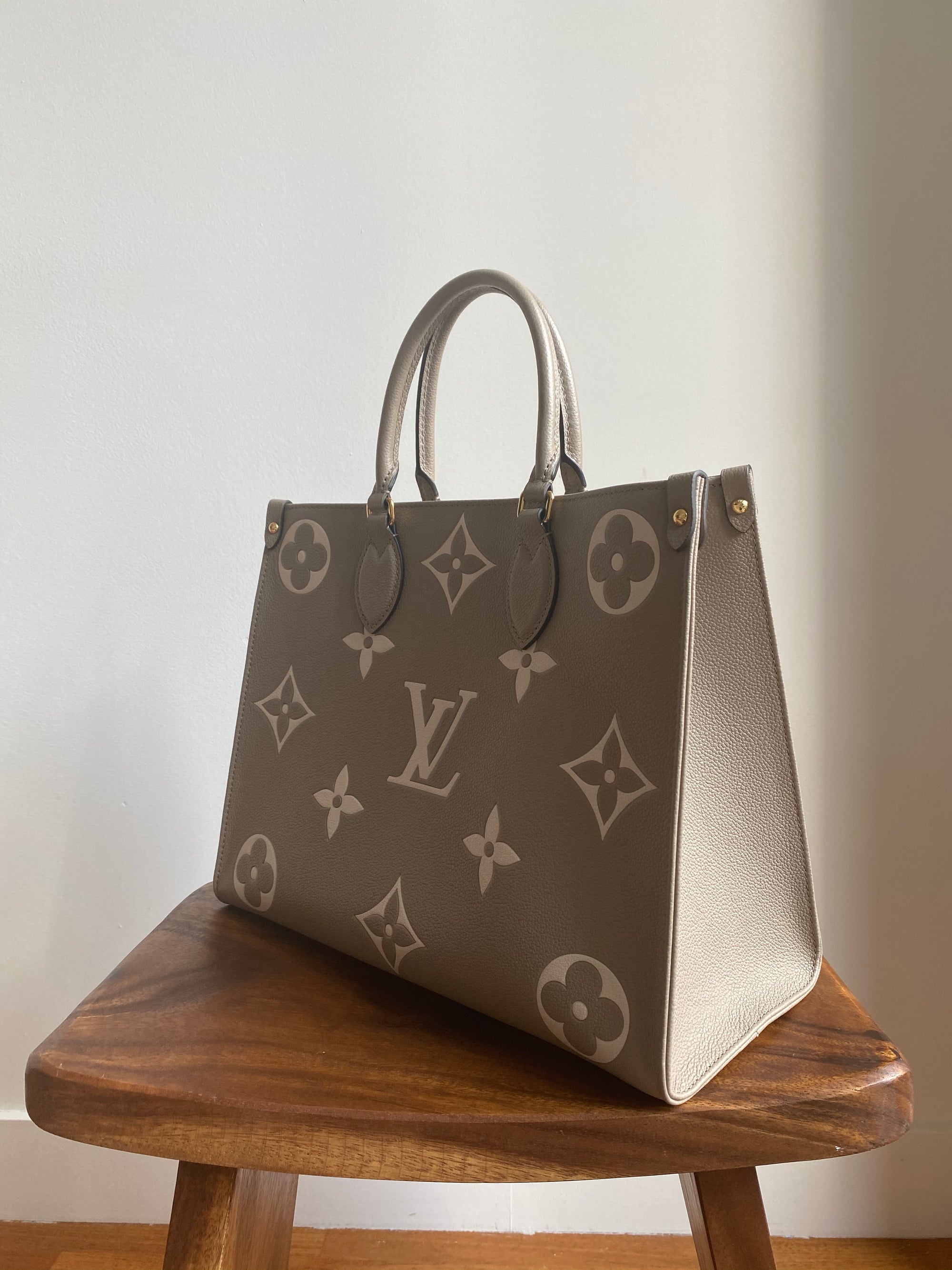 Louis Vuitton Onthego MM Tote Bag M45494 Monogram Empreinte