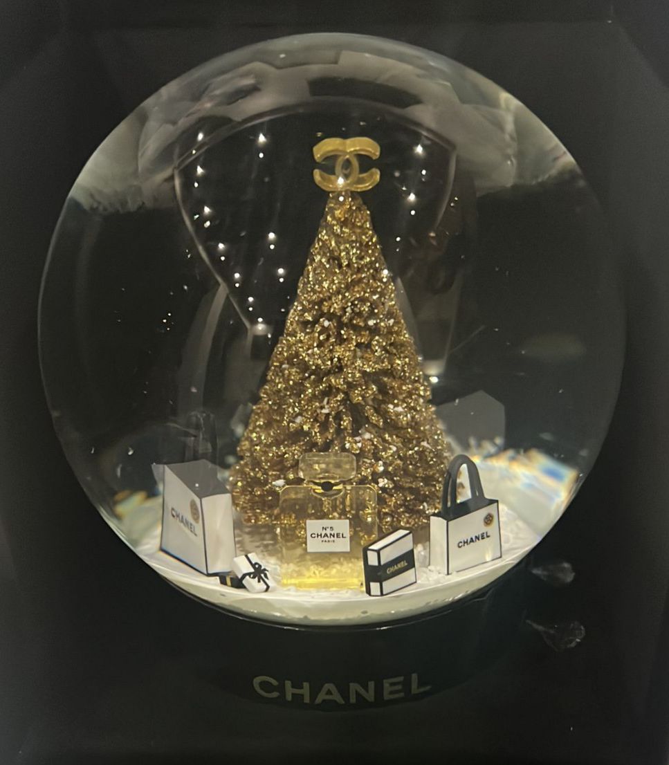 Chanel Christmas in 2023  Christmas packaging, Outside christmas