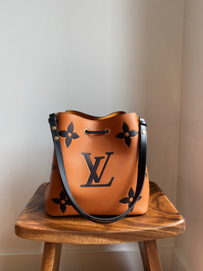 Louis Vuitton LV Crafty NeoNoe MM Bucket Bag Braided Top Handle M56888  Caramel 2020