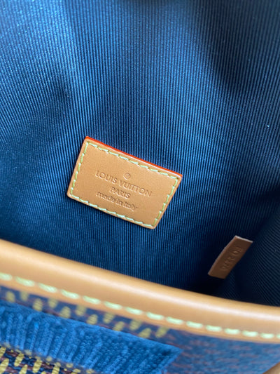 Louis Vuitton NIGO e Messenger Crossbody Bag Purse N40357