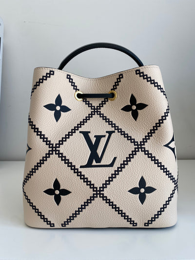 Louis Vuitton Neonoe Bucket Bag MM Monogram Canvas Red – Coco Approved  Studio
