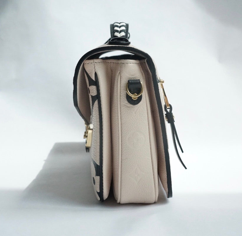 Louis Vuitton Monogram Pochette Metis Bag – The Bag Hub