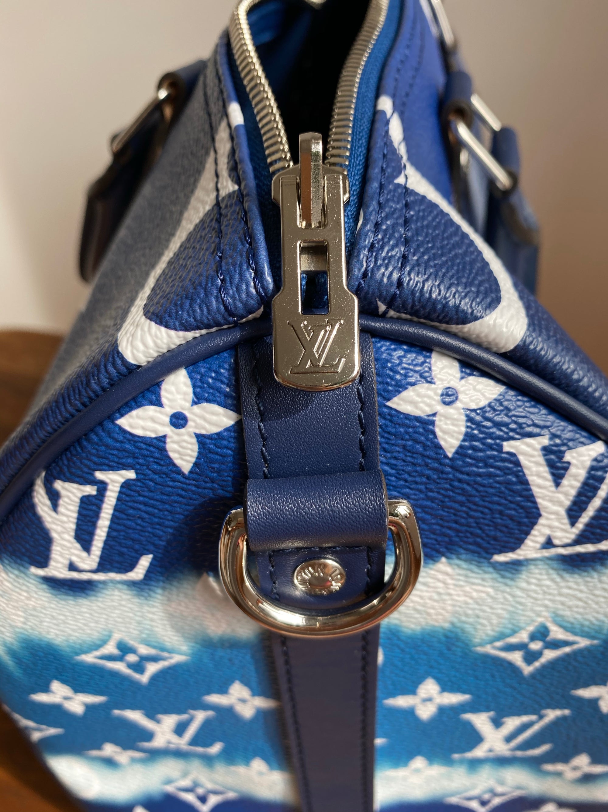 Louis Vuitton Escale Pouch Pochette Blue from Neverfull MM, Wristlet Strap