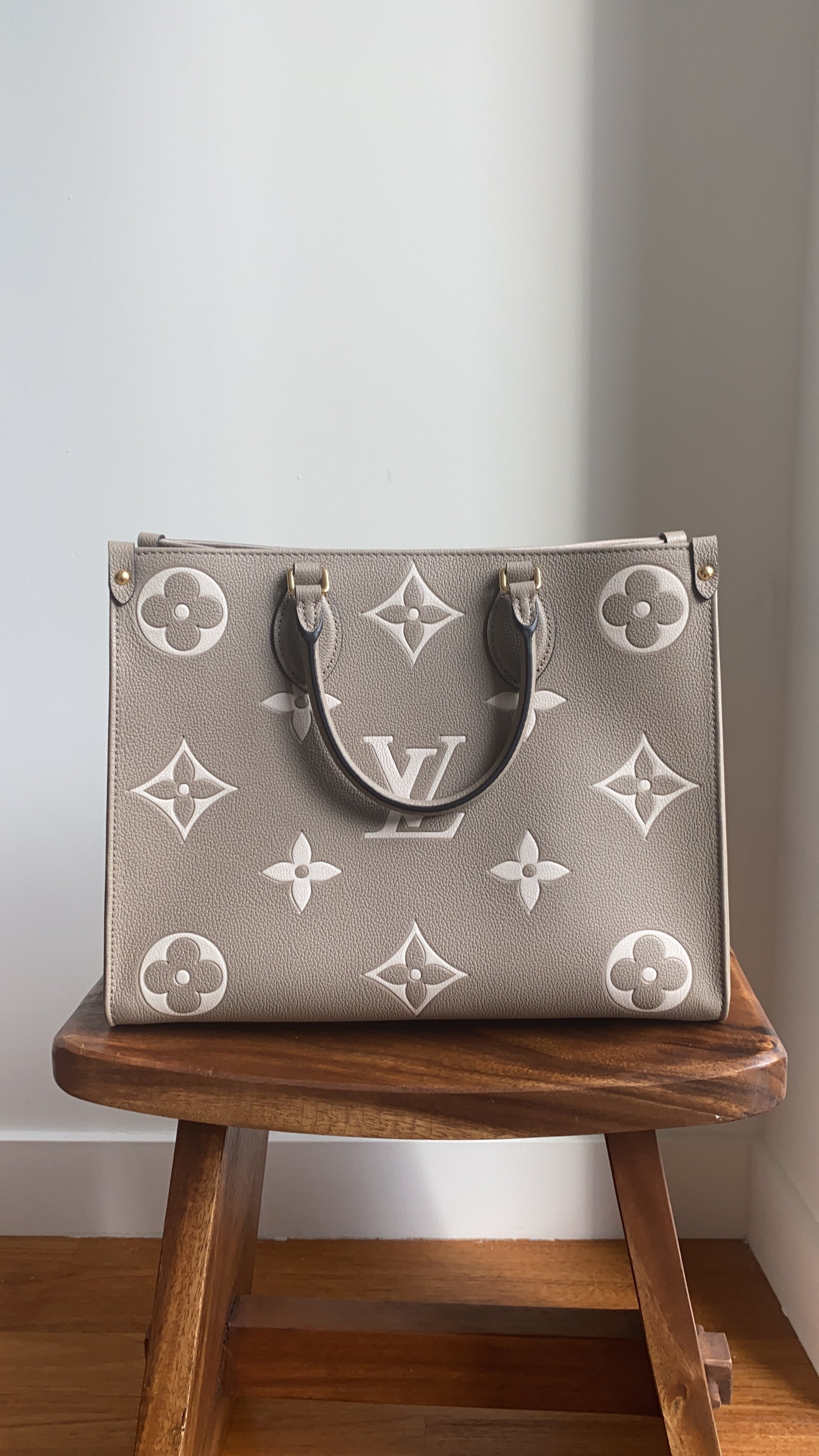 Louis Vuitton Onthego MM Tote Bag M45494 Monogram Empreinte Turtrail Auth  New