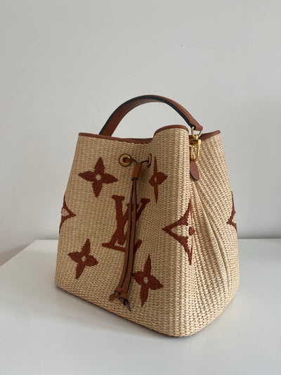 Túi xách Louis Vuitton NoeNoe MM siêu cấp màu đỏ size 26 cm - M44021