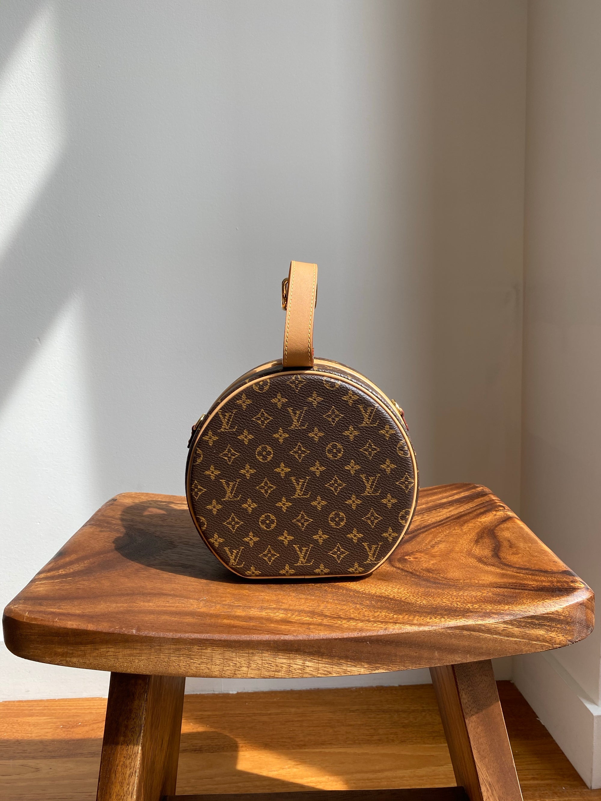 Louis Vuitton Classic leather Stool Square