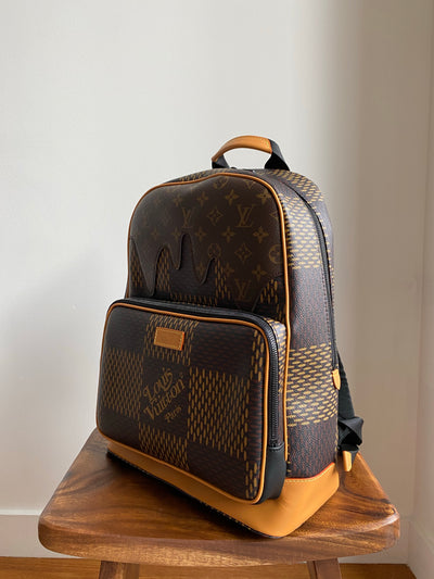Louis Vuitton LV Utilitary Backpack Nigo Grey Leather ref.510866 - Joli  Closet