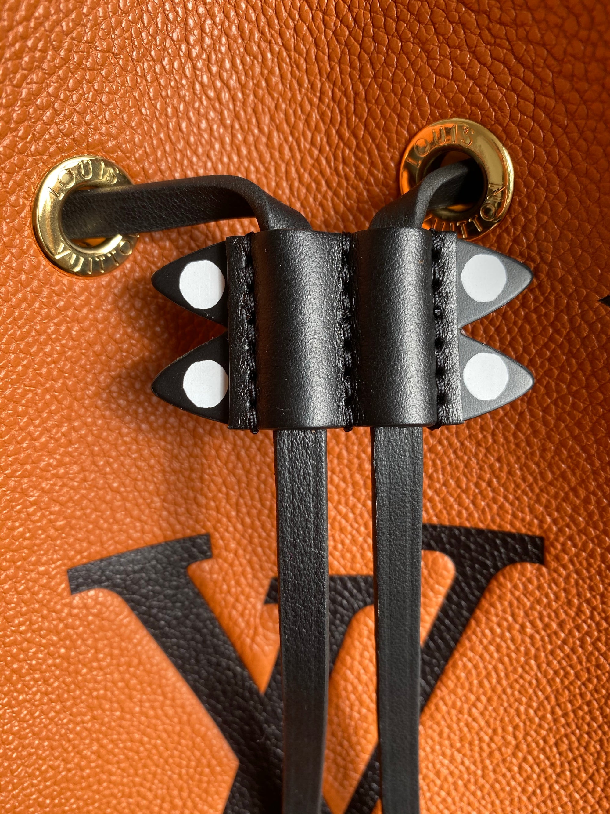 LOUIS VUITTON M56888 Crafty Néo Noé MM Cognac Carmel Monogram Shoulder Hand  Bag