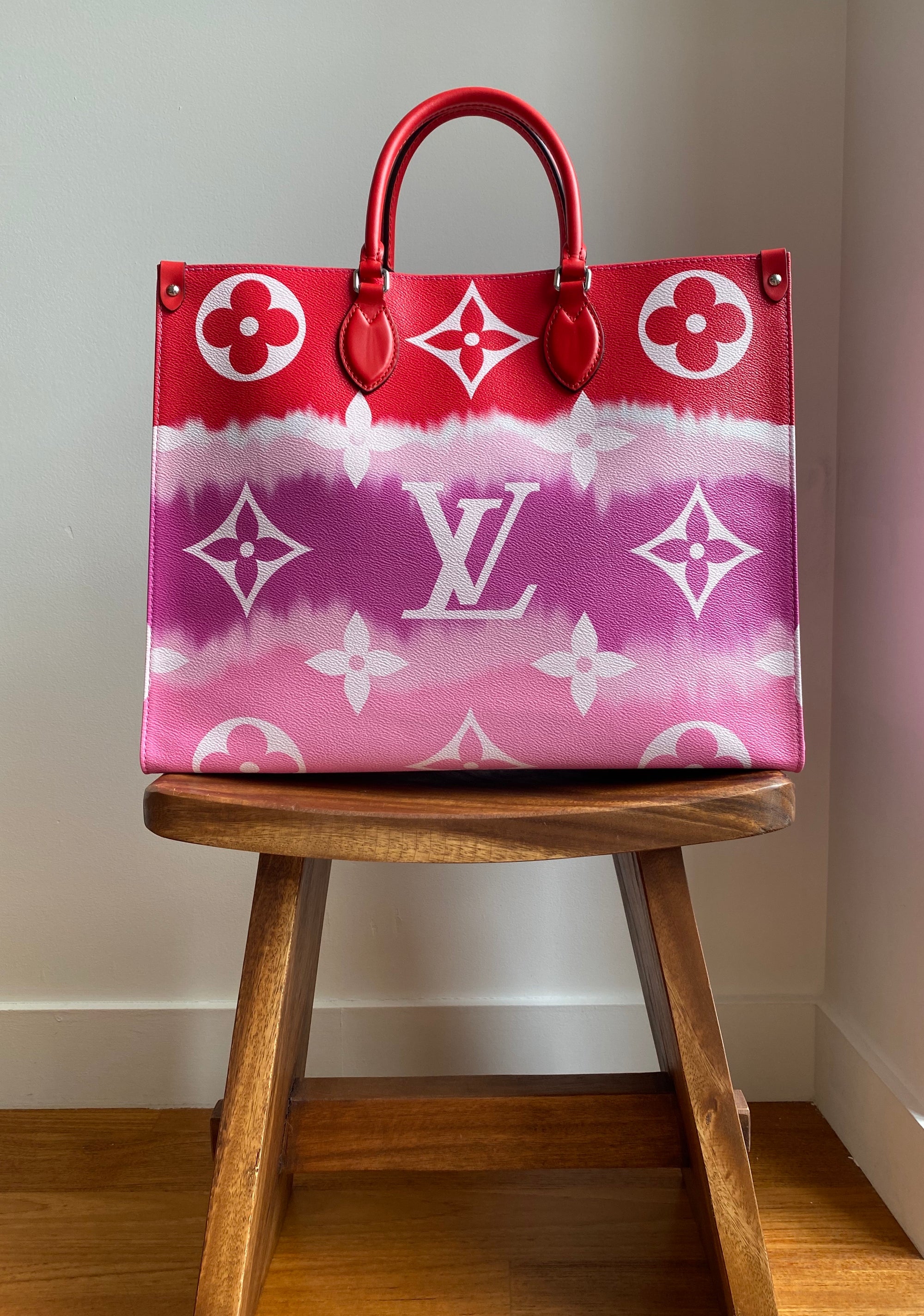 Louis Vuitton Escale Onthego GM Tote Bag M45119 Pastel Monogram From Japan  New