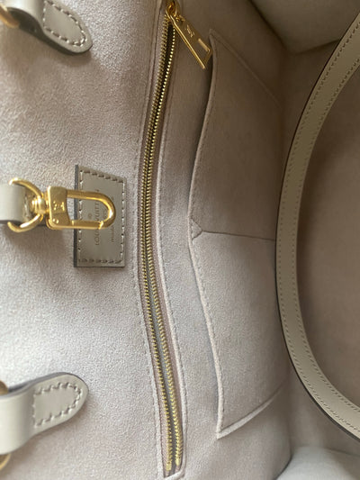 Louis Vuitton OnTheGo Size mm Tourtreme / Crème M45494 Monogram Empreinte Leather